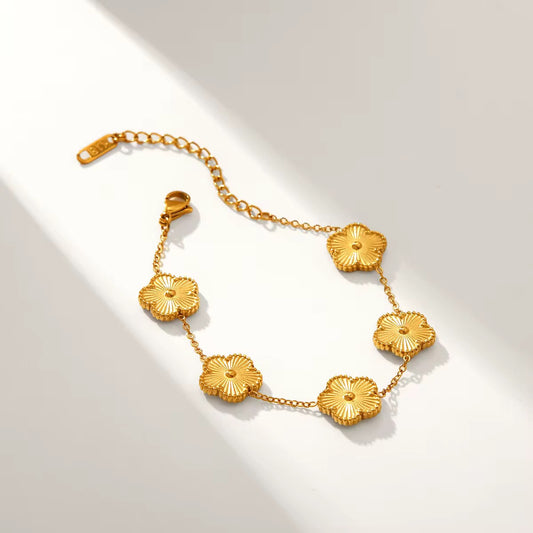 Lucky Clover Gold Bracelet