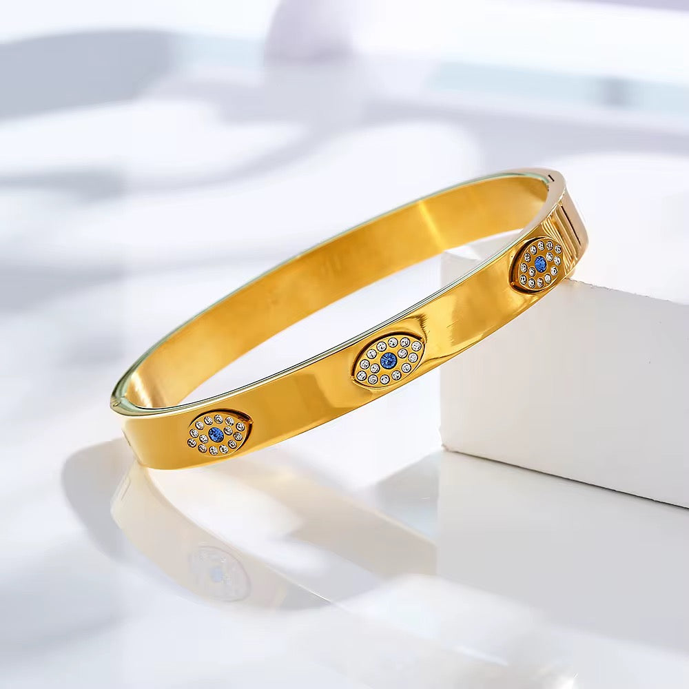 Pave Disc Accent Bangle