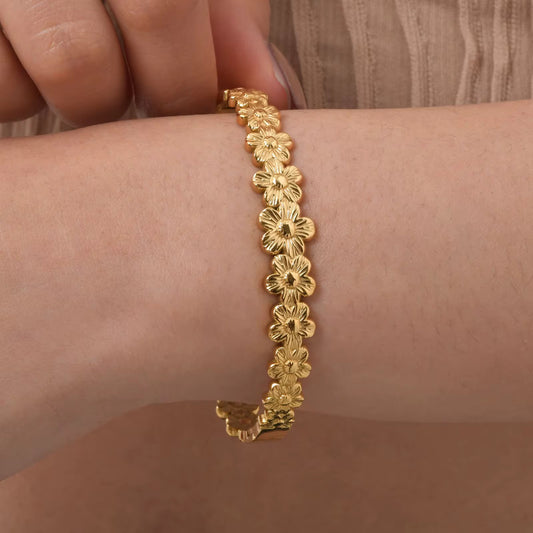 Daisy Bloom Bangle