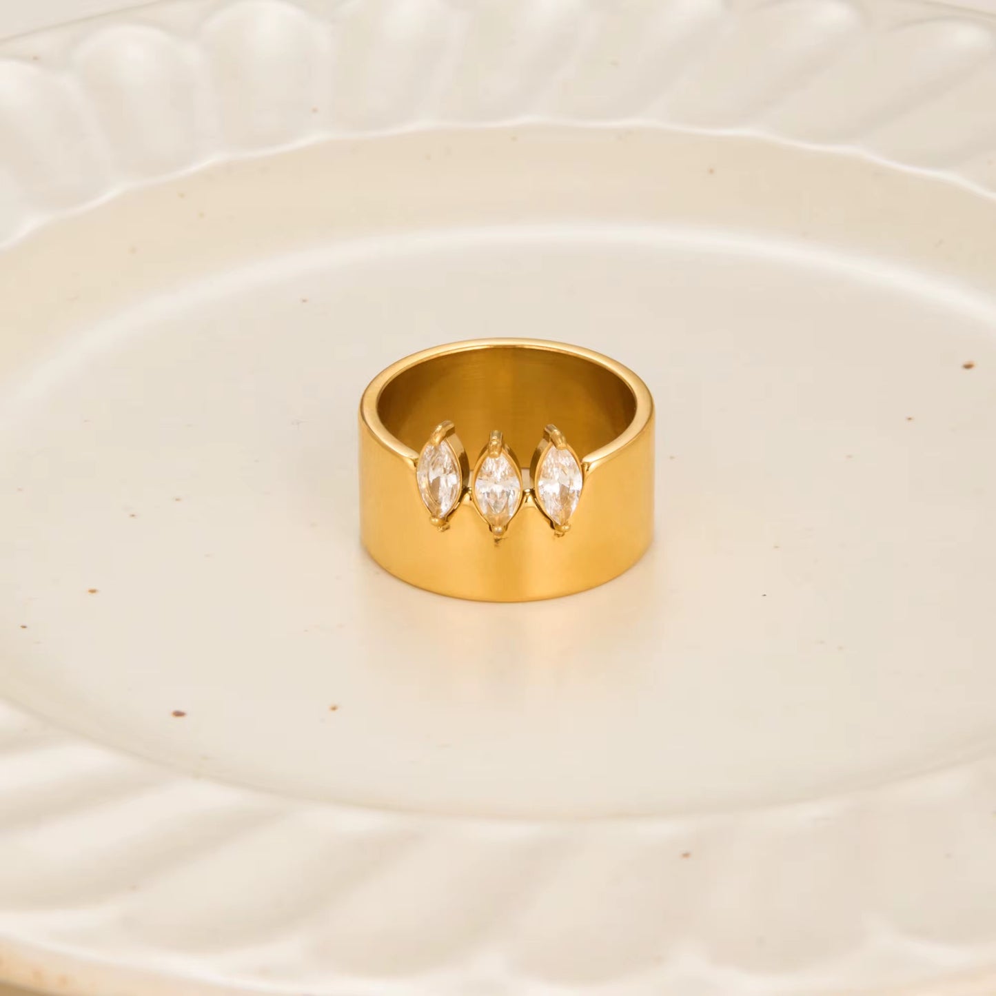 Luxe Marquise Band Ring