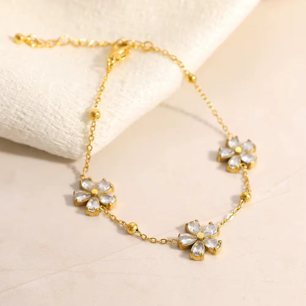 Clover Bloom Charm Bracelet