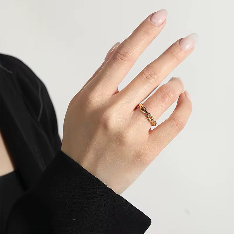 Gold Chain Link Ring – 18K Gold Plated Stainless Steel