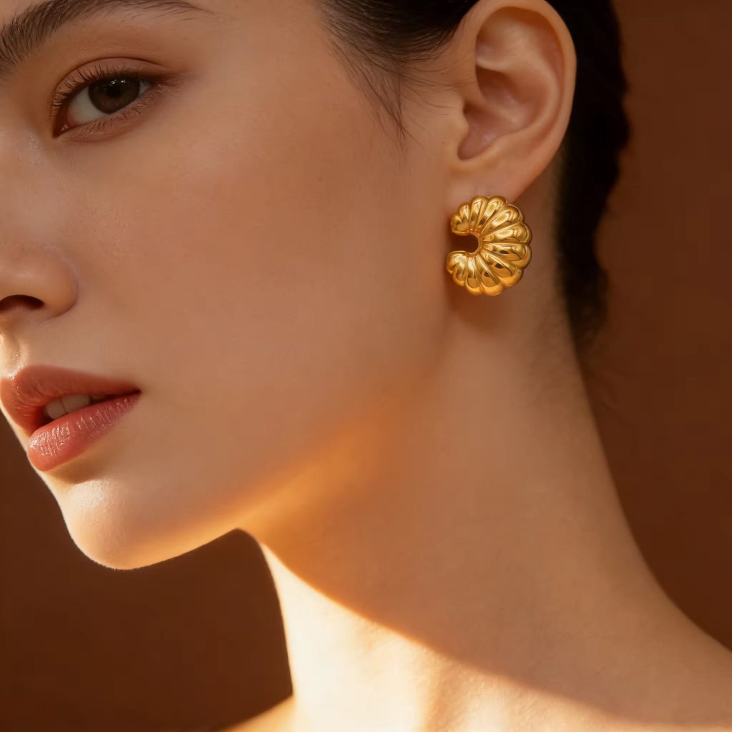 Croissant Twist Gold Earrings