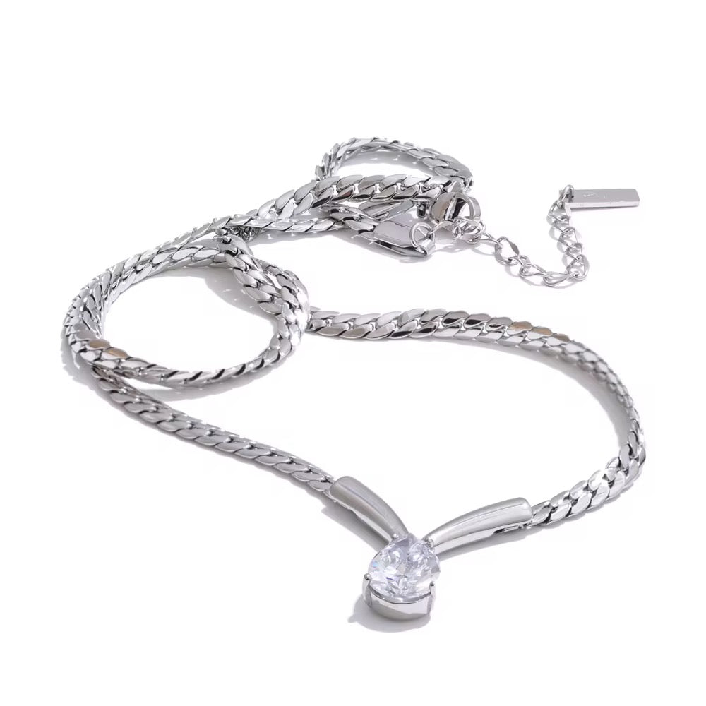 Elegant Teardrop Crystal Pendant Necklace