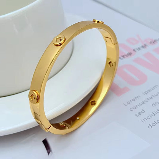 Spade Symbol Gold Bangle Bracelet