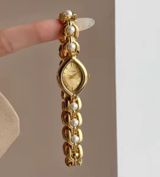 Pearl Luxe Vintage Watch
