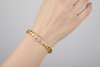 Gold Heart Detail Bangle