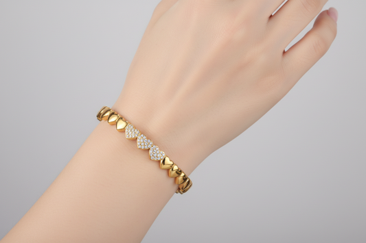 Gold Heart Detail Bangle