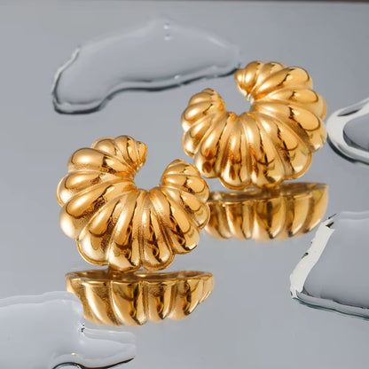 Croissant Twist Gold Earrings