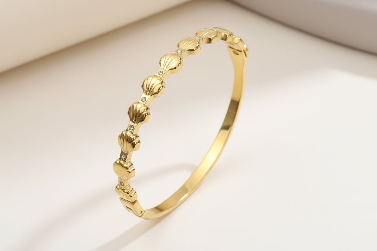 Gold Shell Detail Bangle