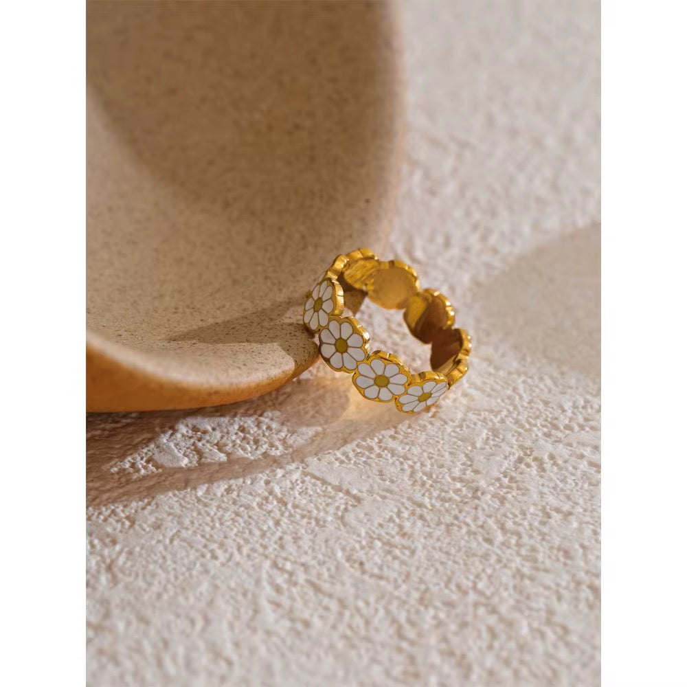 Daisy Bloom Statement Ring