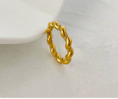 Twisted Sculpted Ring