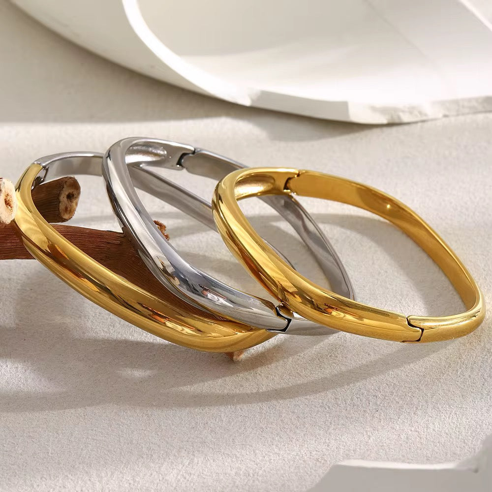 Minimal Luxe Bangle Bracelet
