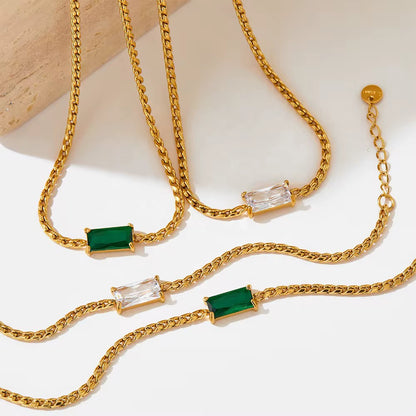Emerald Glow Pendant Necklace