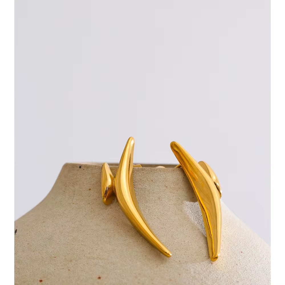 Sculpted Elegance Gold Stud Earrings