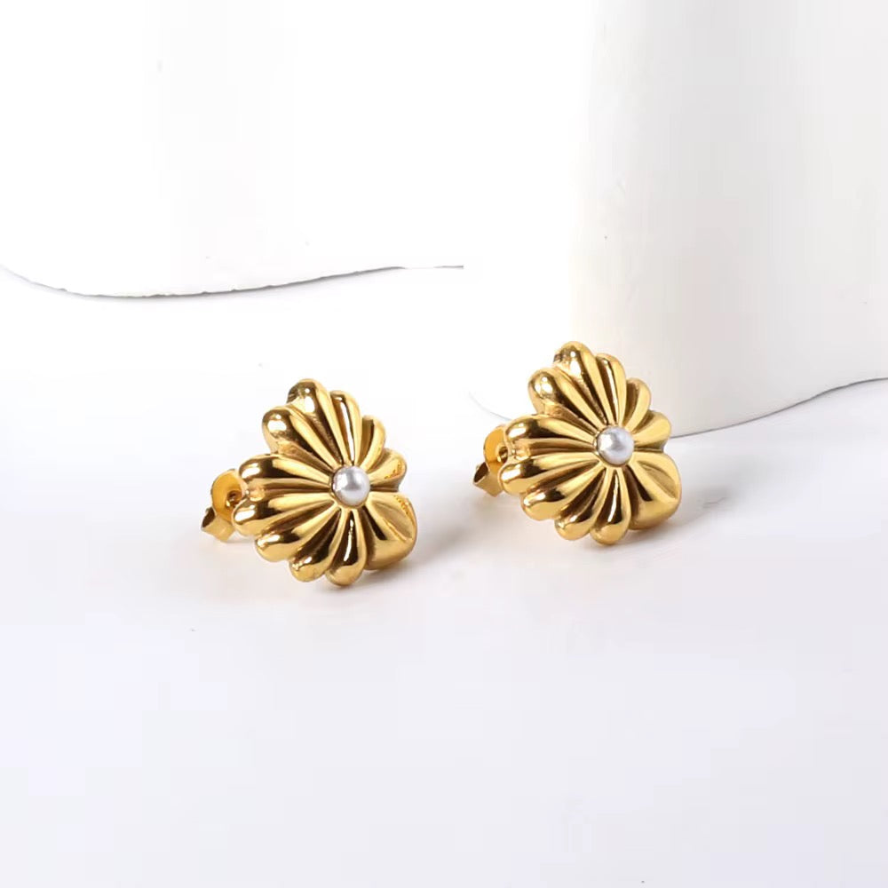 Golden Daisy Pearl Stud Earrings