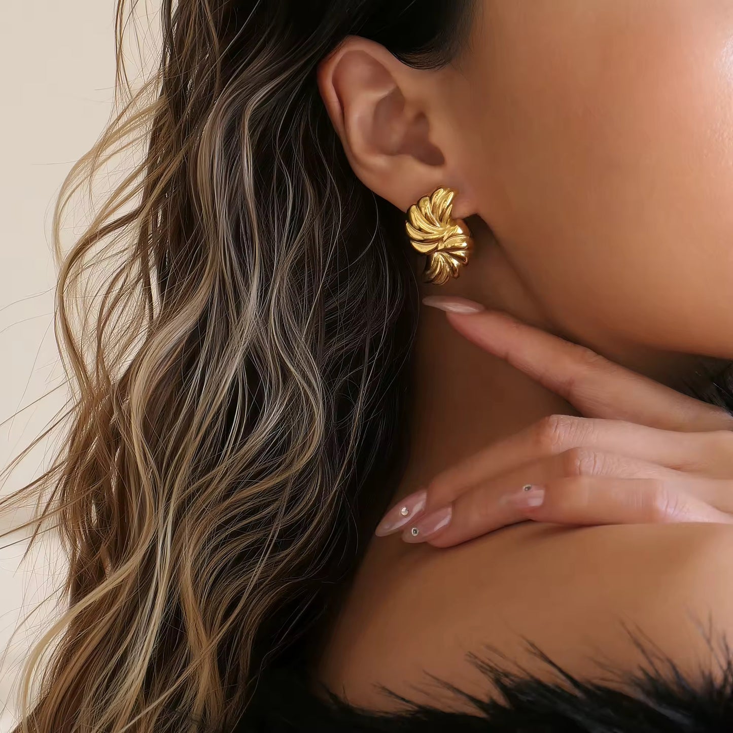 Golden Swirl Sculpt Earrings