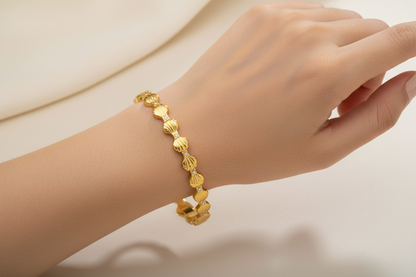 Gold Shell Detail Bangle