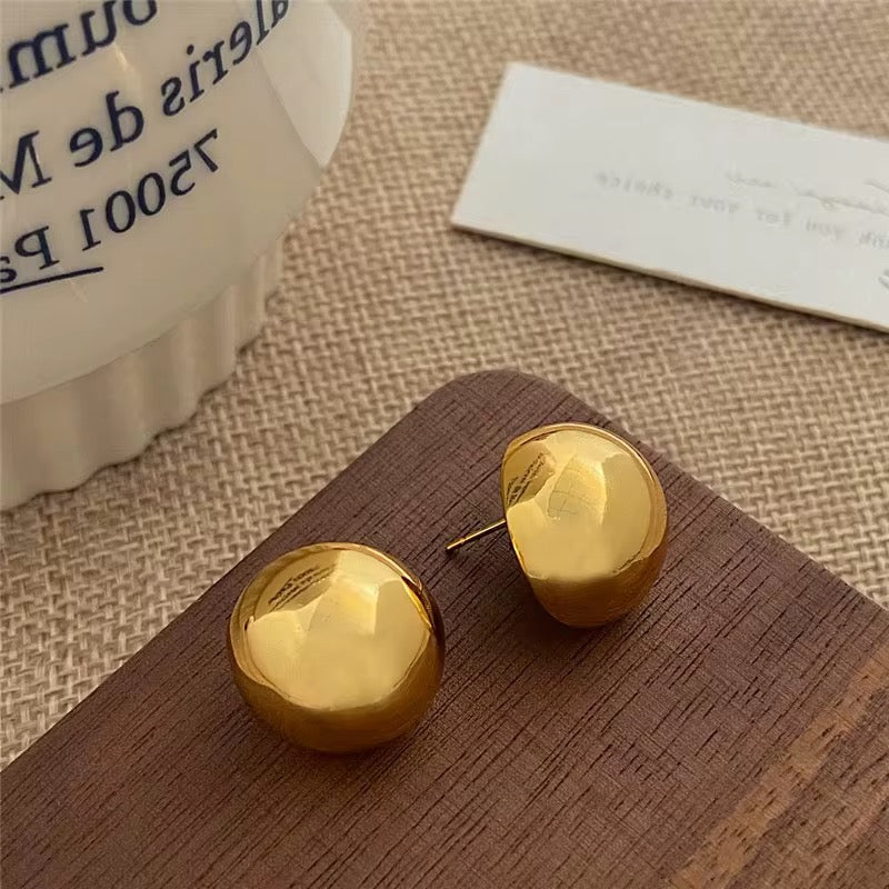 Classic Gold Dome Stud