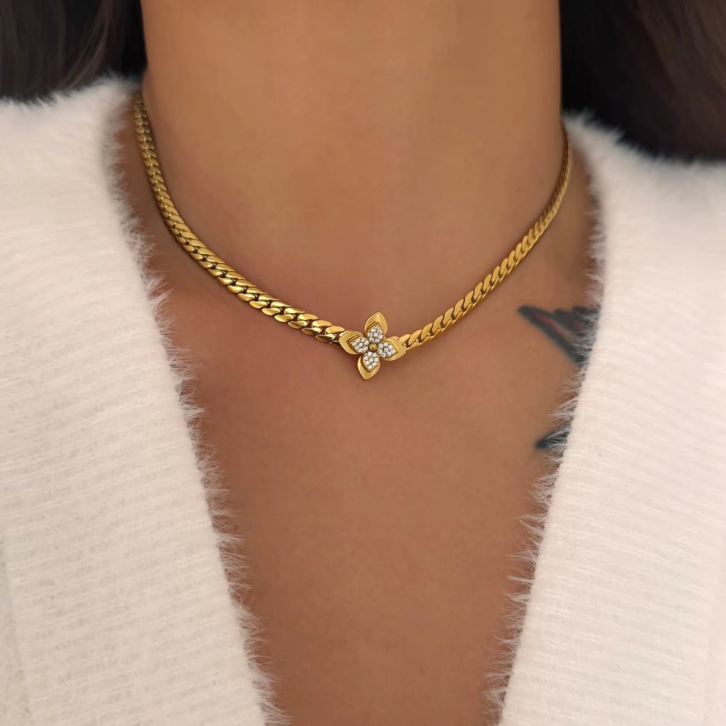 Luxe Floral Chain Choker Necklace