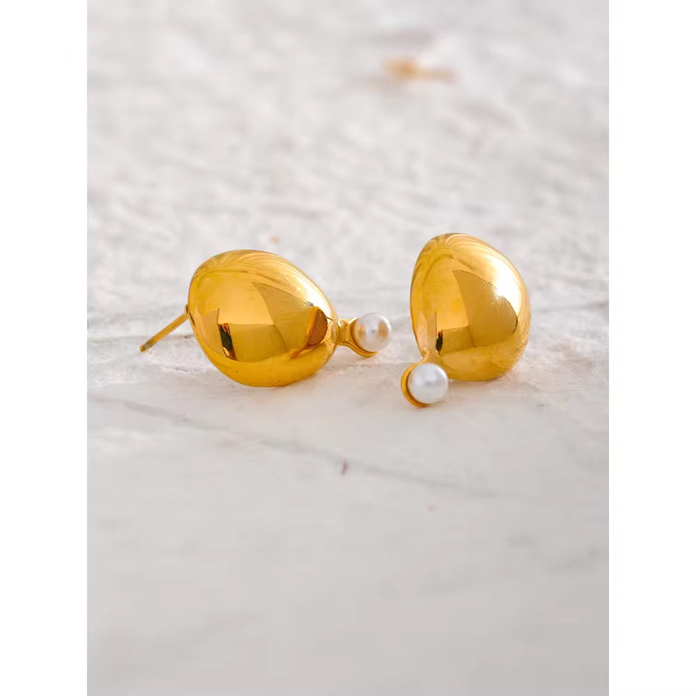 ✨ Golden Heart Pearl Stud Earrings