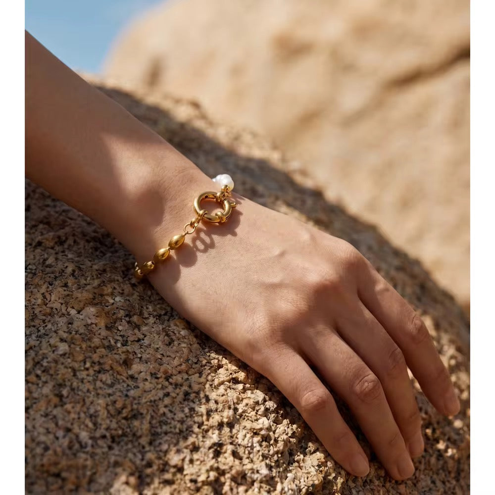 Pearl & Gold Link Bracelet