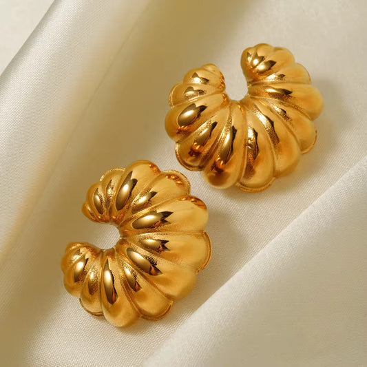 Croissant Twist Gold Earrings
