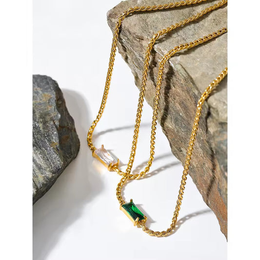 Emerald Glow Pendant Necklace