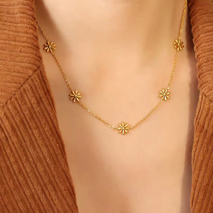Daisy Gold Necklace