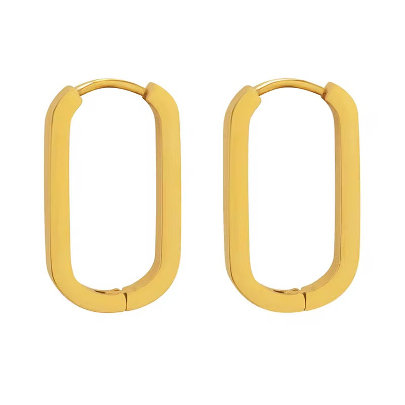 Minimal Oval Hoop Earrings