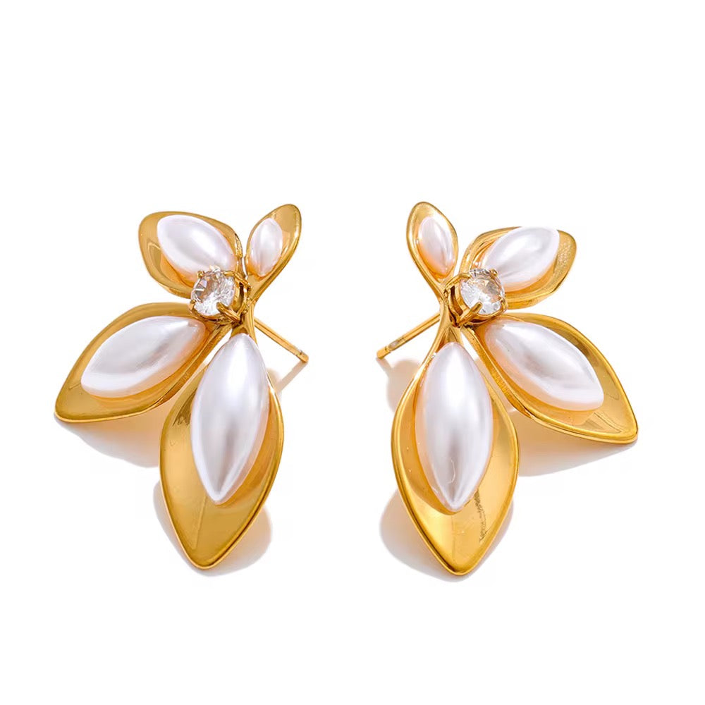 Pearl Bloom Statement Ring