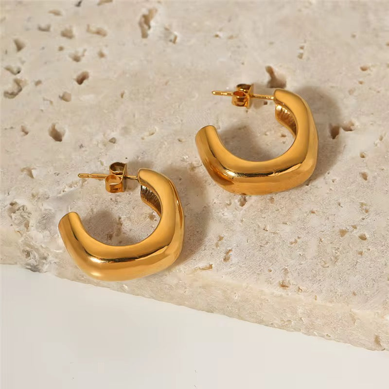 Curved Gold Hoop Earrings