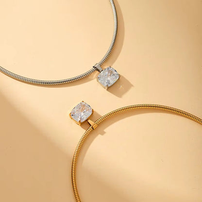 Minimal Crystal Pendant Necklace