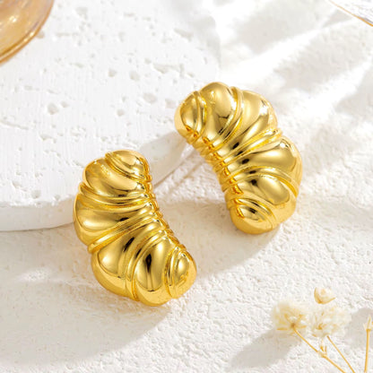 Peacod Ribbed Curve Earrings