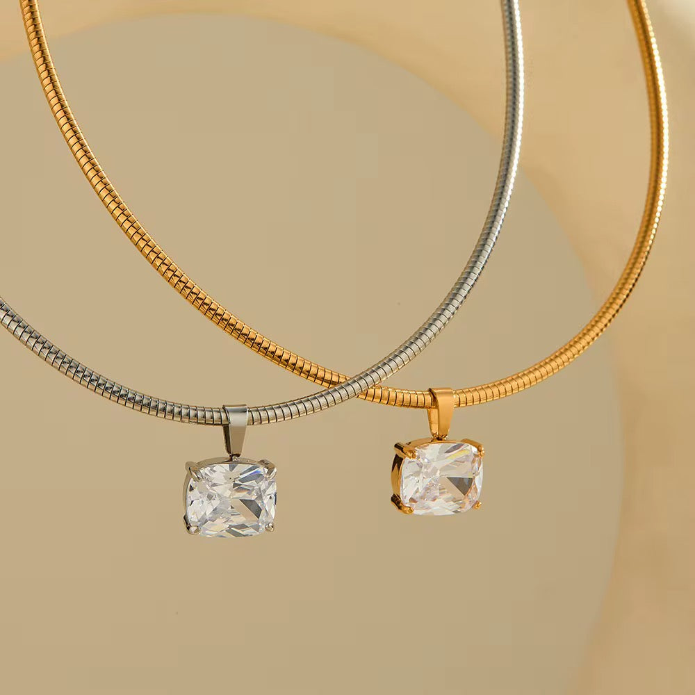 Minimal Crystal Pendant Necklace
