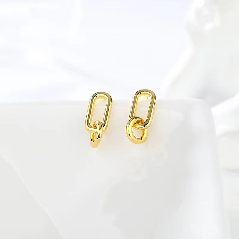Interlocking Chain Drop Earrings