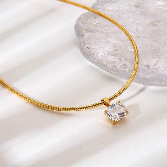 Minimal Crystal Pendant Necklace