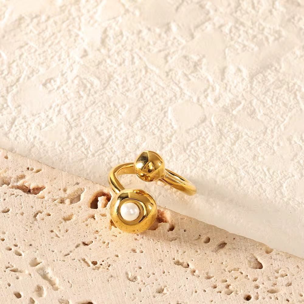 Dual Sphere Pearl Ring