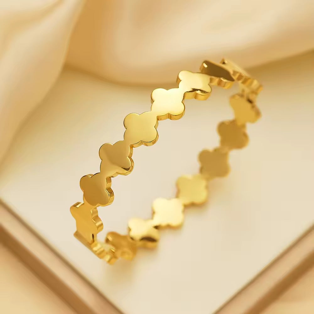 Lucky Clover Charm Bracelet