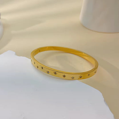 Starburst Minimal Bangle