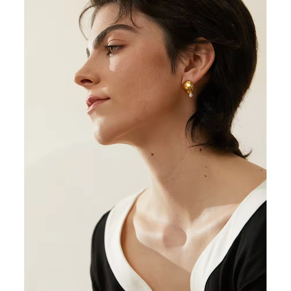 ✨ Golden Heart Pearl Stud Earrings