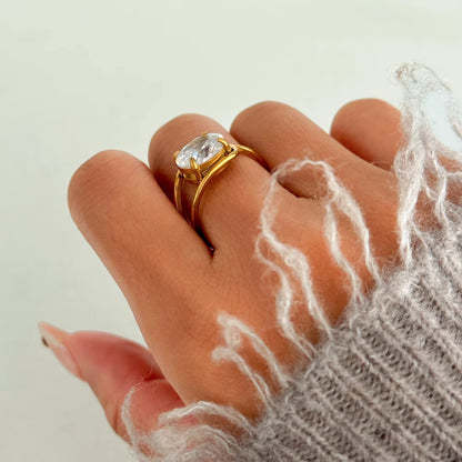 Luna Solitaire Ring