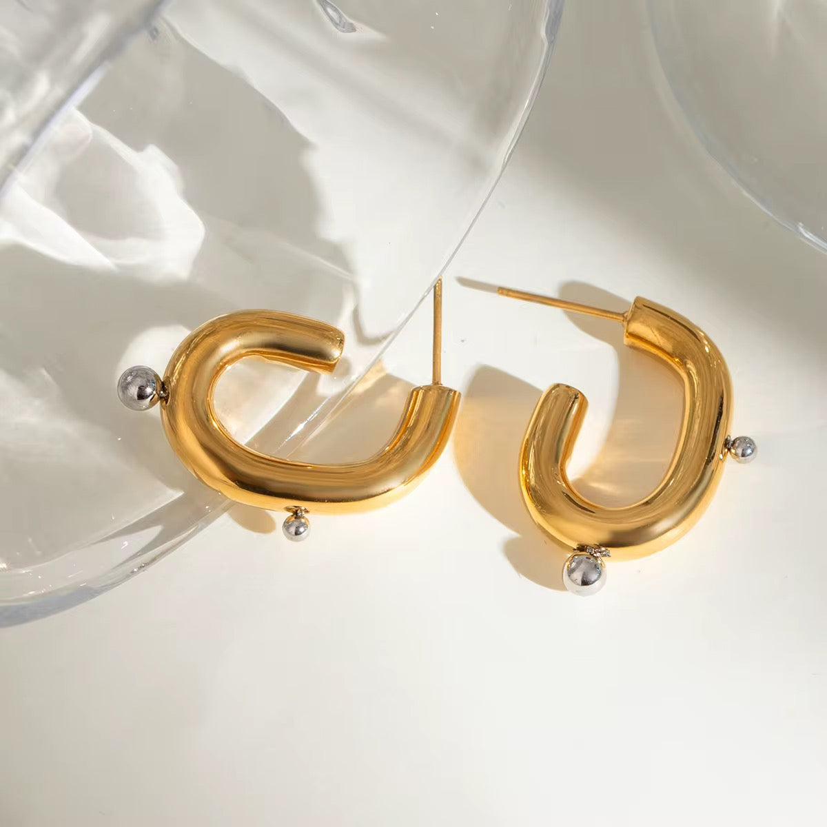 Luna Curve Hoop Earrings